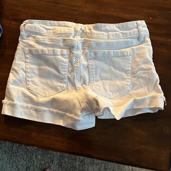 Celebrity pink white shorts - Picture 2 of 2